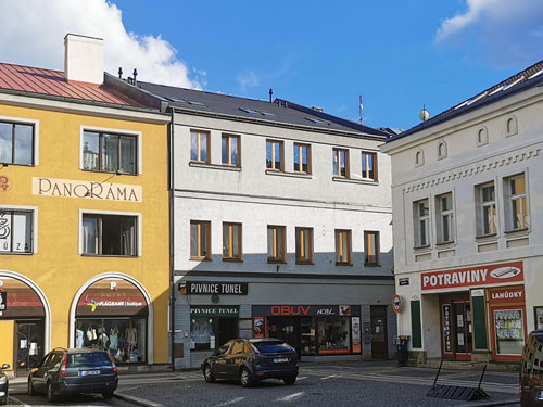 Nástavba bytového domu Náchod - přední pohled